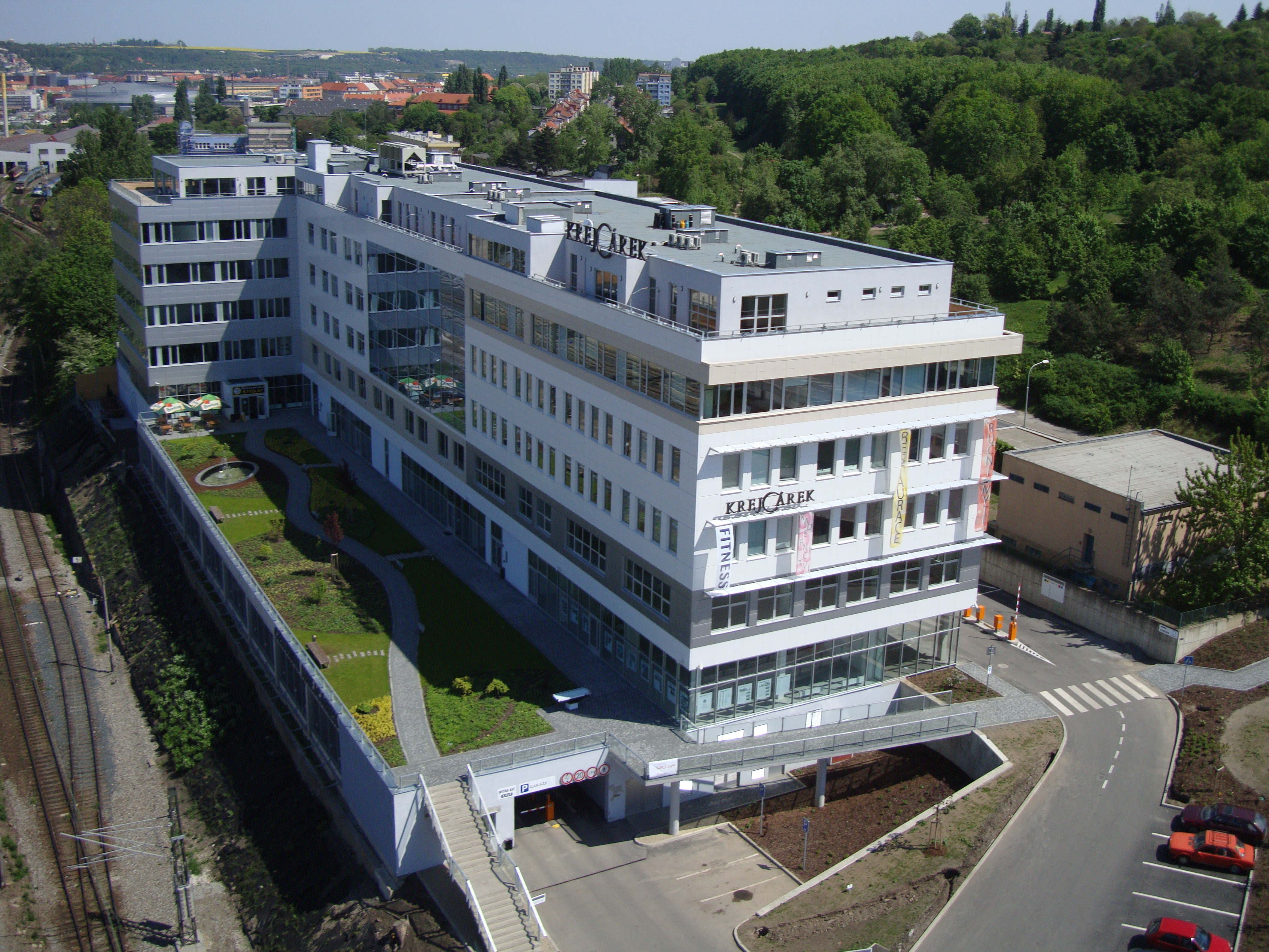 budova obkliniky pohled shora